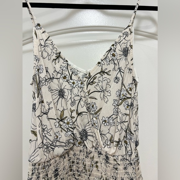 NWT Endless Blu Floral Kiawah Smocked Ruffle Dress - Picture 3 of 8